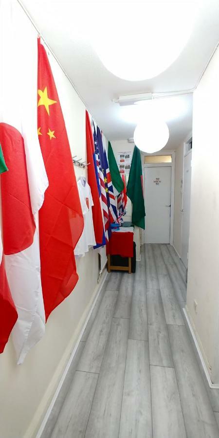 Al Iram Guest House Лондон Екстериор снимка